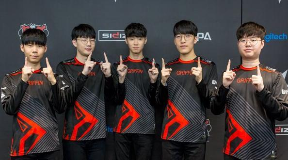 让我们审视 让我们审视