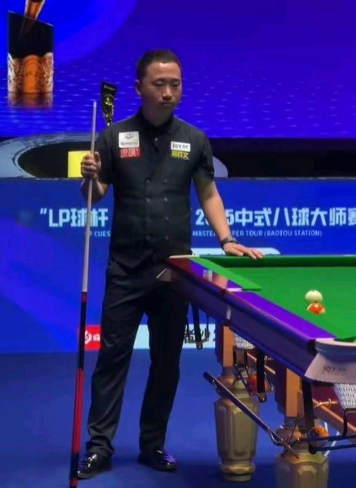 在足球比赛 在足球比赛