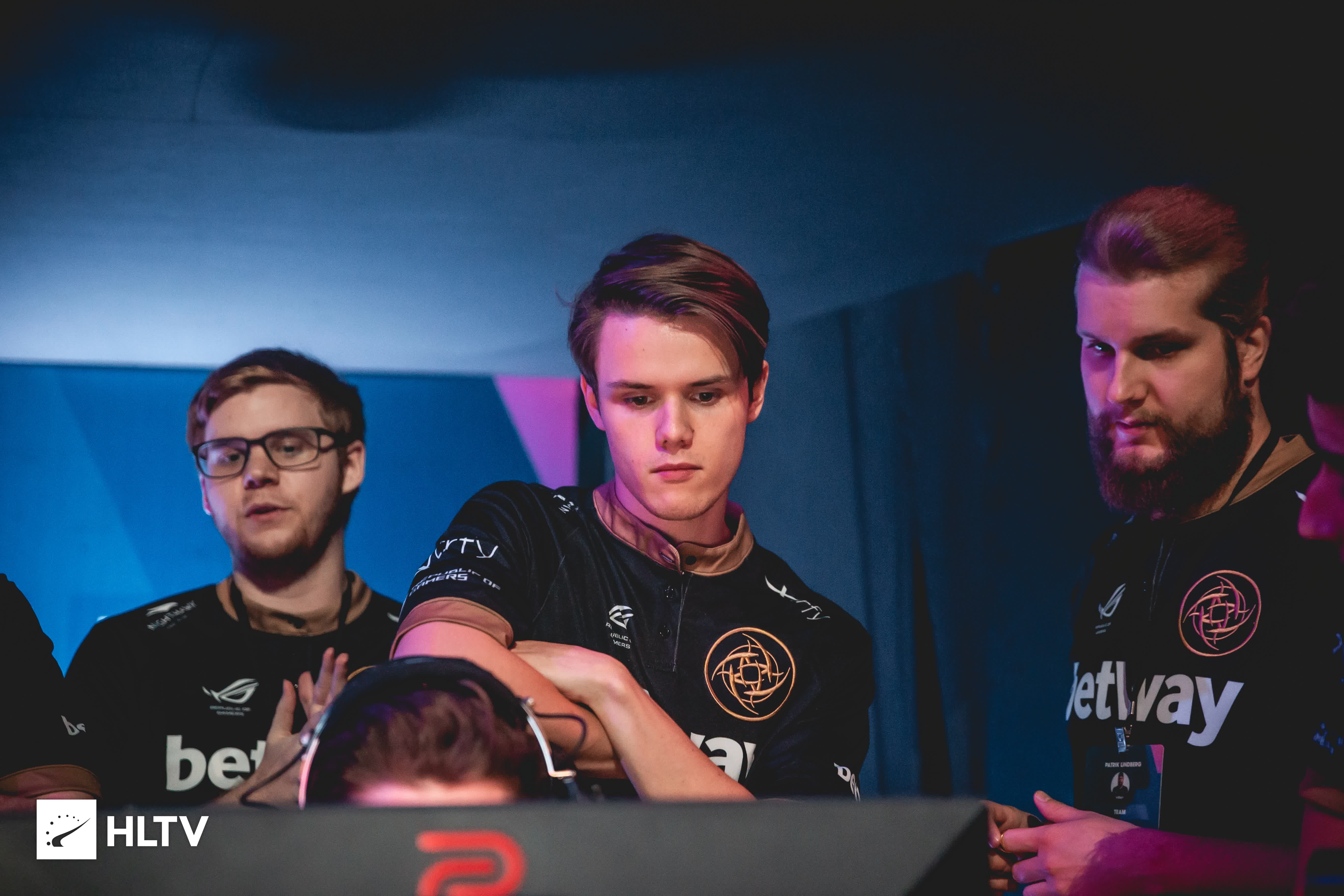 不仅打破了 不仅打破了