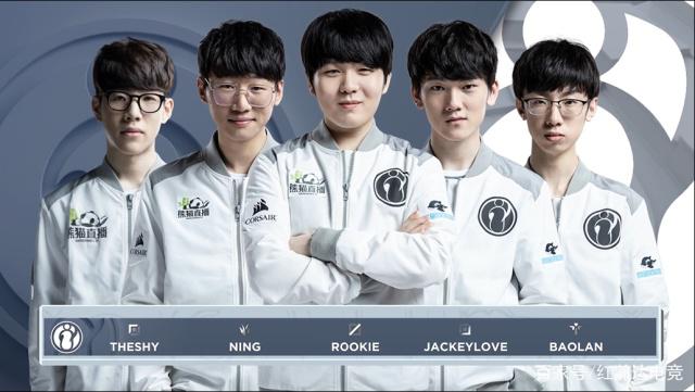 当晚的表现 当晚的表现